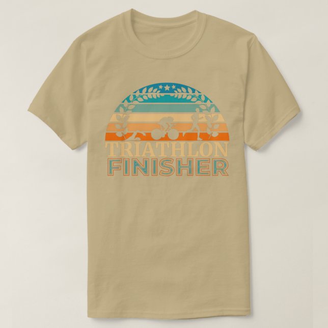 Camiseta Finalizador de Triathlon perfeito para a primeira  (Frente do Design)