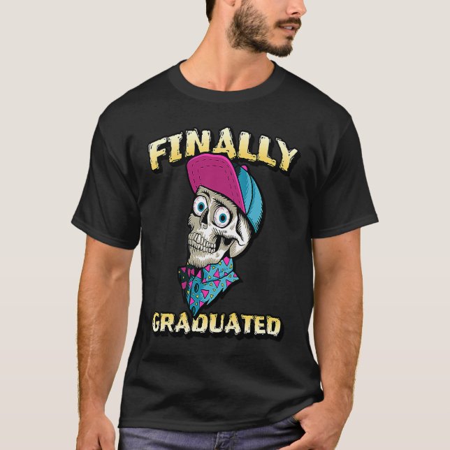Camiseta Finally graduated Skull  graduation (Frente)