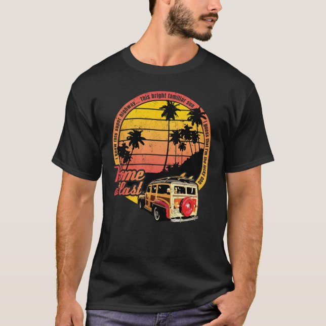 Camiseta Finalmente, Retro Woodie Surf Wagon e Sunset (Frente)