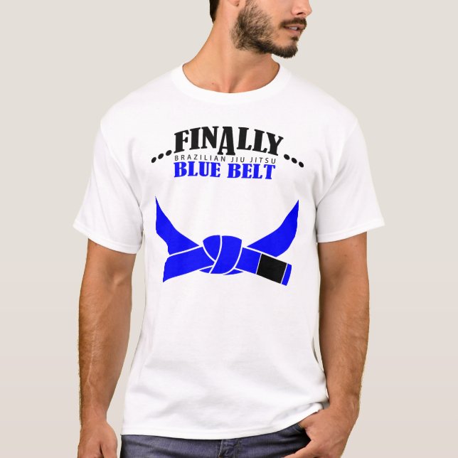 Camiseta Finalmente Um Cinturão Azul BJJ!! (Frente)