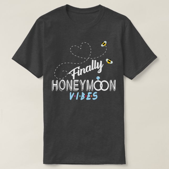Camiseta Finalmente, vibrações de lua de mel Noiva Noivo Lu (Frente do Design)