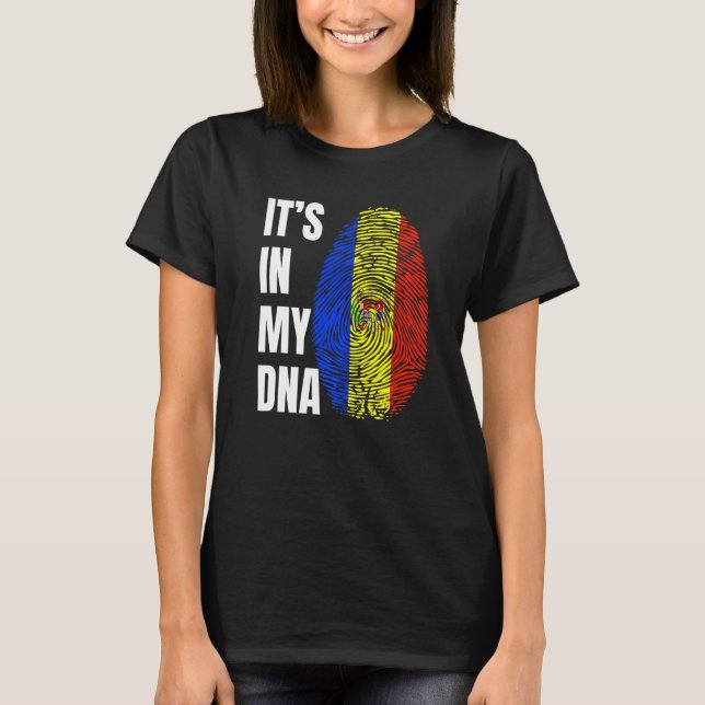 Camiseta Fingerprint DNA Biometry Moldova Flag Moldova   (Frente)