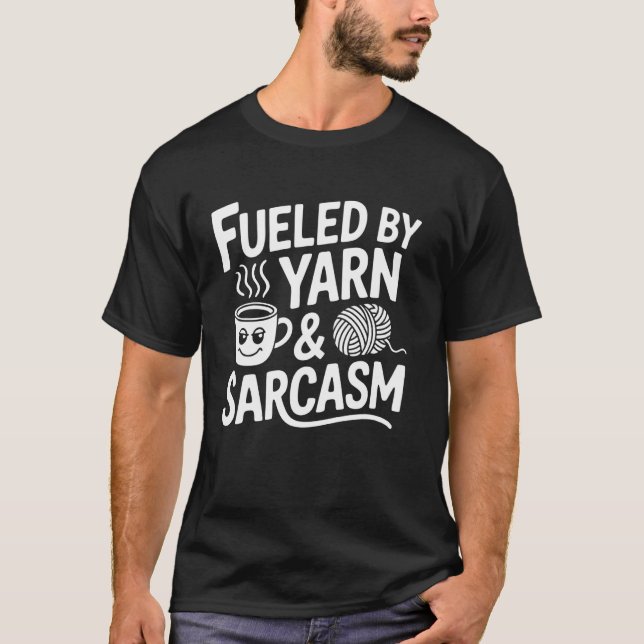 Camiseta Fio de Tricô Café E Sarcasmo Tricotadora (Frente)