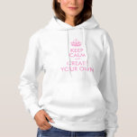 Camiseta Fique calma e continue Criando seu | Rosa<br><div class="desc">Mantenha-se Calmo e crie seu próprio texto. Modelo personalizável com coroa rosa. Personalize usando os campos modelo. Presente motivacional de excelente. Divirta-se criando sua versão exclusiva Mantenha-se Calmo e Continue Continuando e dê-la a sua família e amigos. Perfeito para casamentos e chás de panela,  festas de solteira</div>
