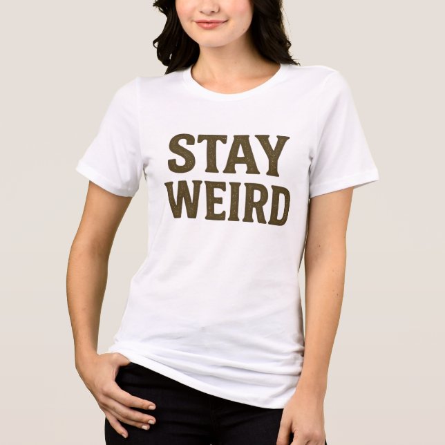 Camiseta Fique Estranho Roupas de Rua Retrô  (Frente)