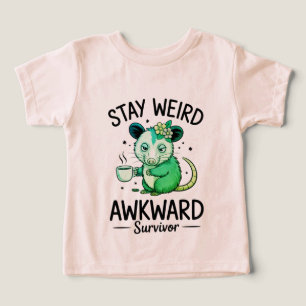 Camiseta Fique Estranho Sobrevivente Desajeitado Design