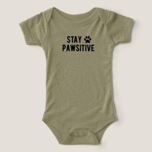 Camiseta Fique Pawsitivo Impressão de Pata Oliva Verde Bebê