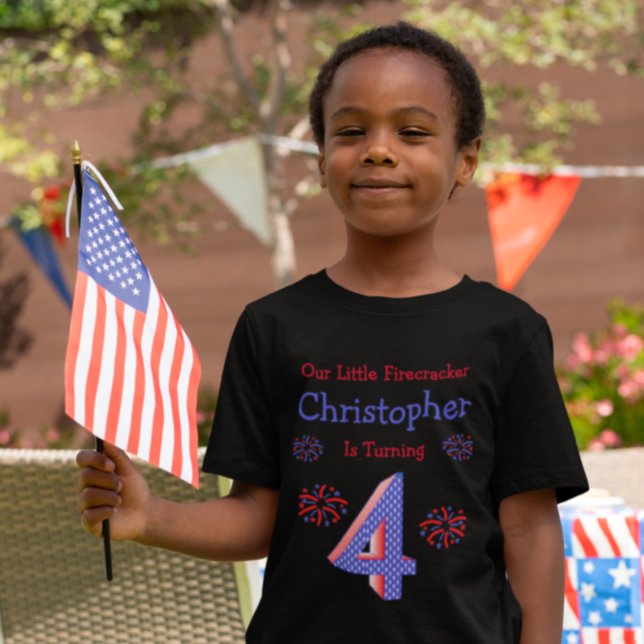 Camiseta Firecracker 4th Birthday T Shirt (Criador carregado)