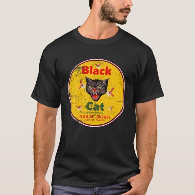 Camiseta Firecrackers de Gato Negro (Frente)