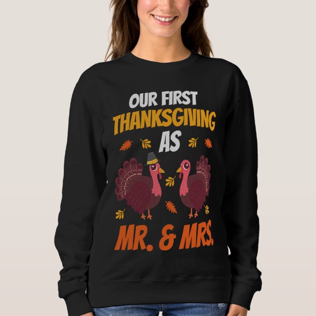 Camiseta First Thanksgiving As Mr and Mrs  Thanksgiving Fam (Frente)