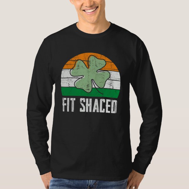 Camiseta Fit Shaced Irish Drinking  Drunk St Patrick s Day  (Frente)