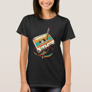 Camiseta Fita Cassete Retro & Lápis Rebobinar Nostalgia Par