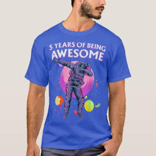 Camiseta Five Year Old Birthday Astronaut Dabbing Awesome G