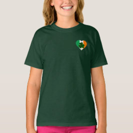 Camiseta Flag of Ireland Heart com Rua Shamrock. Patrick