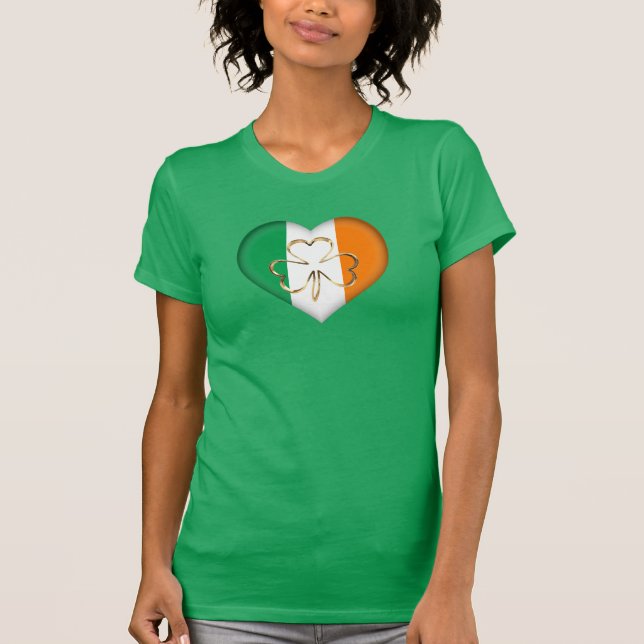 Camiseta Flag of Ireland Heart with Shamrock Rua. Patrick (Frente)
