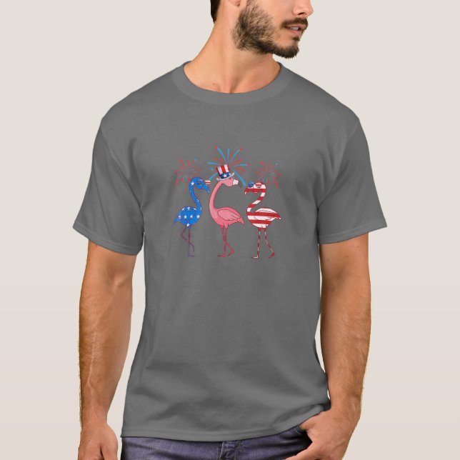 Camiseta Flamingo American Flag Shadow Em 4 De Julho De 202 (Frente)