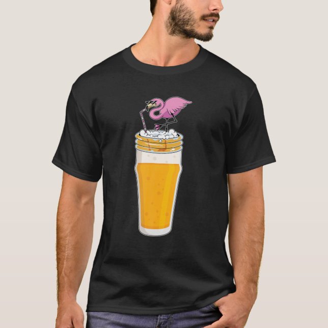Camiseta Flamingo Drinking Beer Bird Funny Animal Drink Lov (Frente)