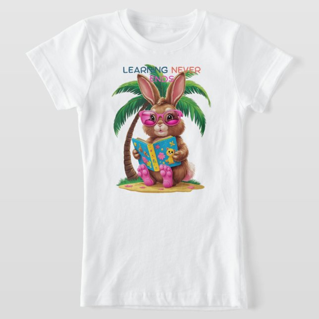 Camiseta 🐰👓📖 Flip-Flops & Fiction – Bunny Edition (Postura )