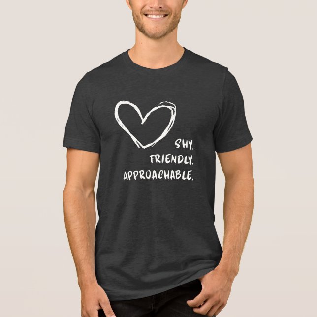 Camiseta Flirting Introverts Shy Friendly Approachable (Frente)