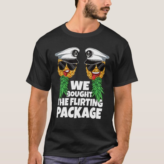 Camiseta Flirting Package Cruise Upside Down Pineapple Swin (Frente)