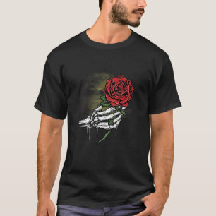 Camiseta Flor de Rosa Mão de Esqueleto Branco Segurando uma