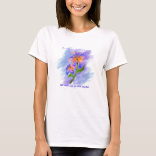 Camiseta Flor Minimalista Púrpura Pastel.