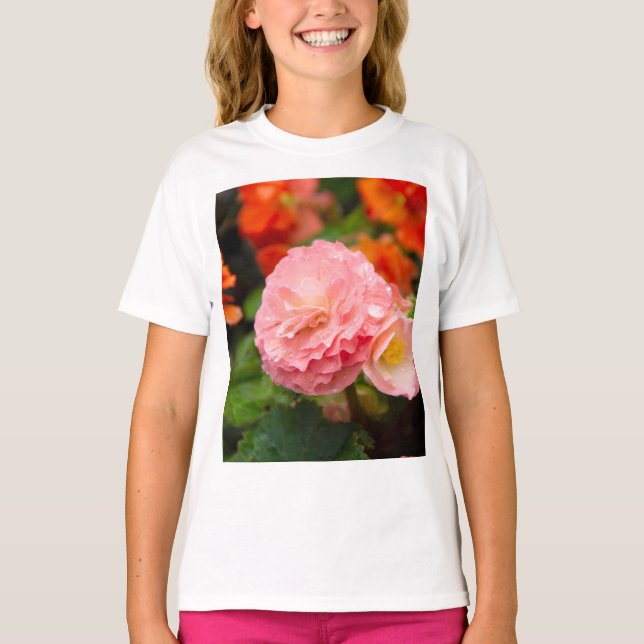 Camiseta Flor rosa delicada após a chuva (Frente)