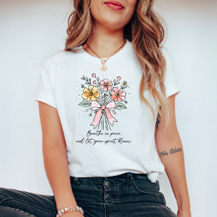 Camiseta Floral de Coquetes Retroativa com Cotação