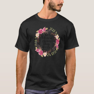 Camiseta Floral Ela é mais Precioso do que as Joias Cristãs