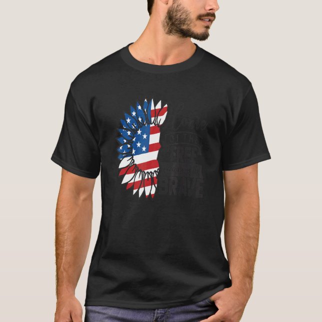 Camiseta Flores: 4º De Julho Celebração De Tee De Brave Grá (Frente)