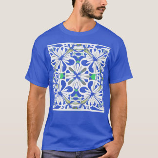 Camiseta flores brancas