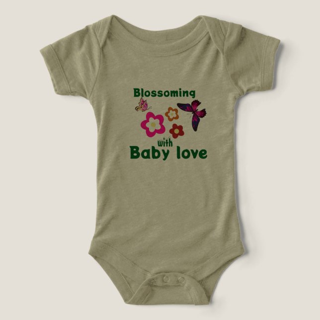 Camiseta Flores com Borboletas (Design frontal)