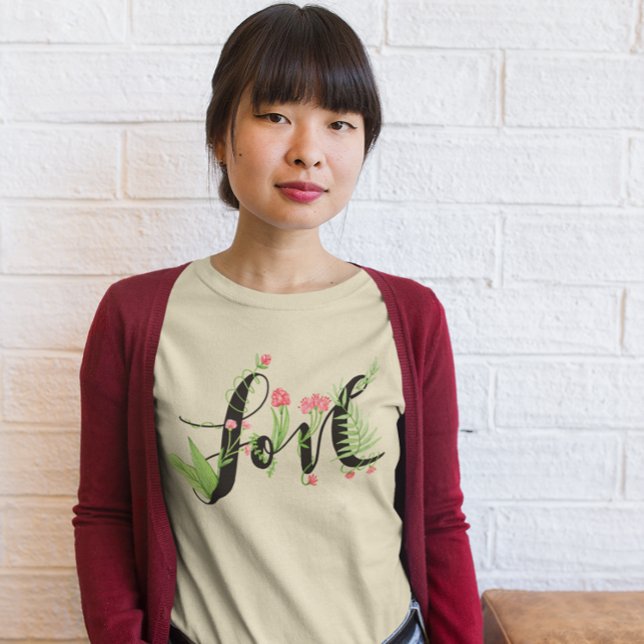 Camiseta Flores de Amor Desenhadas à Mão (Criador carregado)