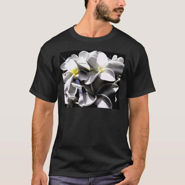 Camiseta Flores de Plumeria Artística (Frente)