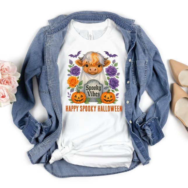 Camiseta Flores do Halloween Pumpkins do Fantasma da Vaca H (Cute Highland Cow Ghost Halloween T-shirt for her. Available in adult and children's sizes)