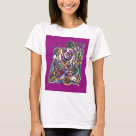 Camiseta Flores, em um fundo roxo