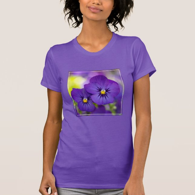 Camiseta Flores | Pintas Roxas (Frente)
