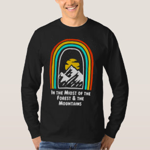 Camiseta Floresta e Montanhas Acampando Hiker Do Câmera De