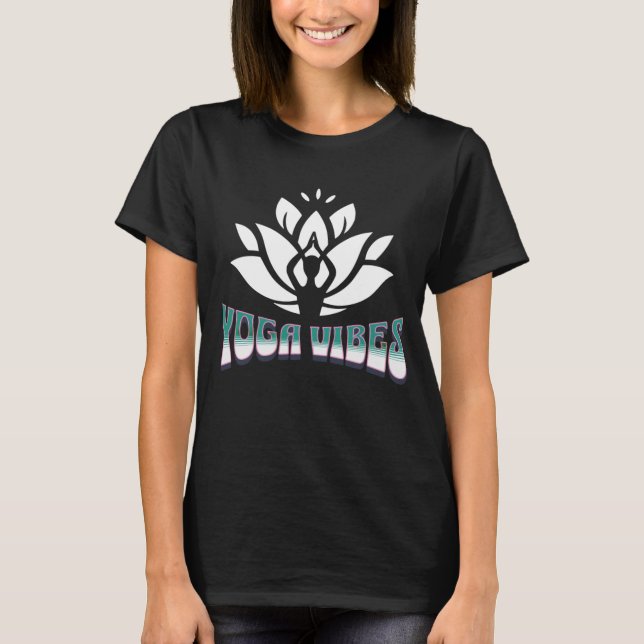 Camiseta Fluxo de Yoga Calmo com Tapete e Blocos (Frente)