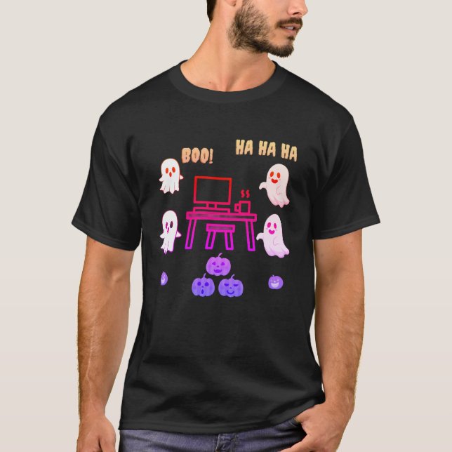 Camiseta Flying Ghosts Around a Computer – Halloween Tech (Frente)