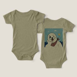 Camiseta Foca Piscando o Olho com Bandana Fazendo Sinal Sha