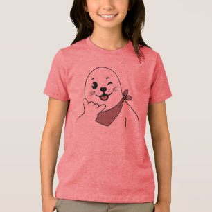 Camiseta Foca Piscando o Olho com Bandana Fazendo Sinal Sha