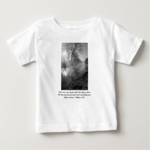 Camiseta Foggy River Morning Sunrise