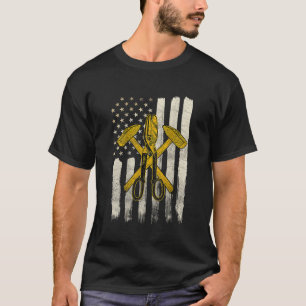 Camiseta Folha De Forno De Metal Oferece Design Na Parte Tr