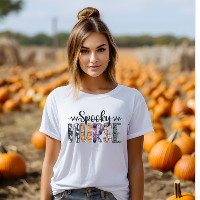 Camiseta Fonte divertida de "Spooky Nurse Halloween" (Criador carregado)