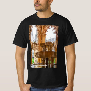 Camiseta Fonte Gótica e Cloister. Mosteiro da Batalha