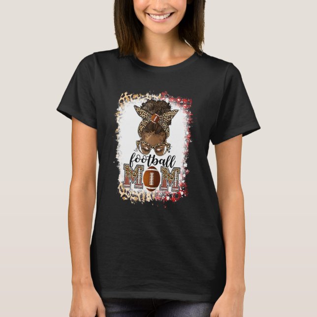 Camiseta Football mom black mom messy bun football game day (Frente)