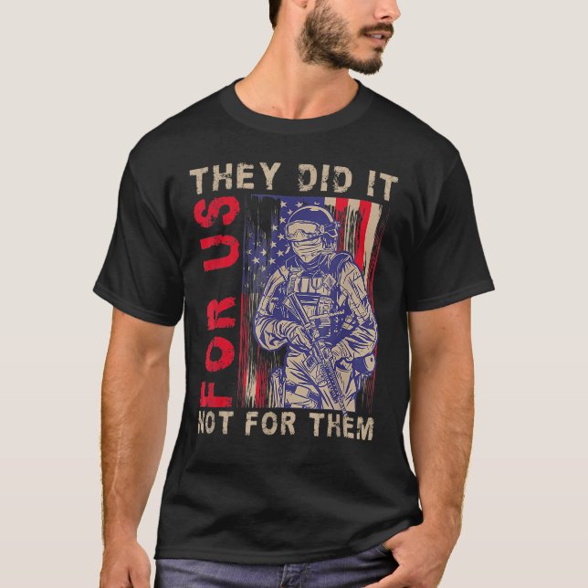 Camiseta For Us They Did It Not For Them Memorial Day (Frente)
