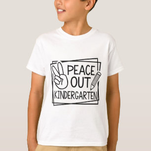 Camiseta Fora Do Jardim De Infância No Último Dia De Férias