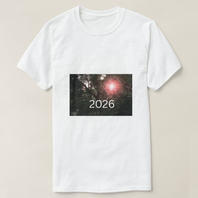 Camiseta Forest Sun Rising 2026 - Nature Dawn Illustration (Frente do Design)